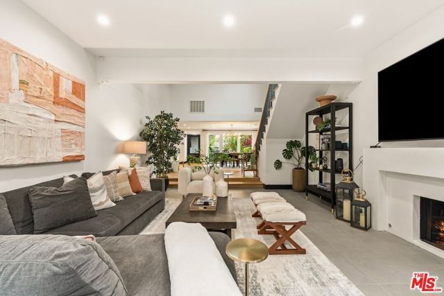 4034 Denny Avenue, Studio City (los Angeles), CA 91604