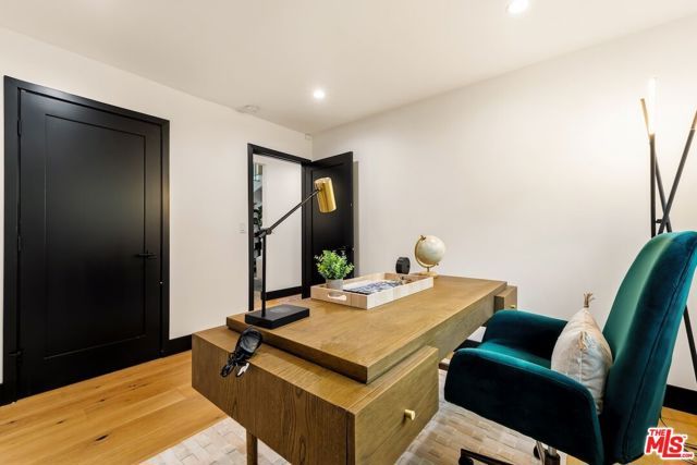 4034 Denny Avenue, Studio City (los Angeles), CA 91604