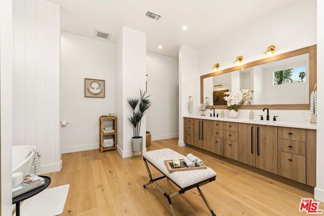 4034 Denny Avenue, Studio City (los Angeles), CA 91604