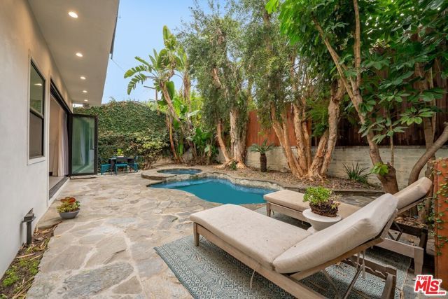 4034 Denny Avenue, Studio City (los Angeles), CA 91604