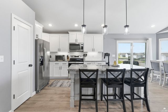 4390 Glen View Drive, Manhattan, KS 66502
