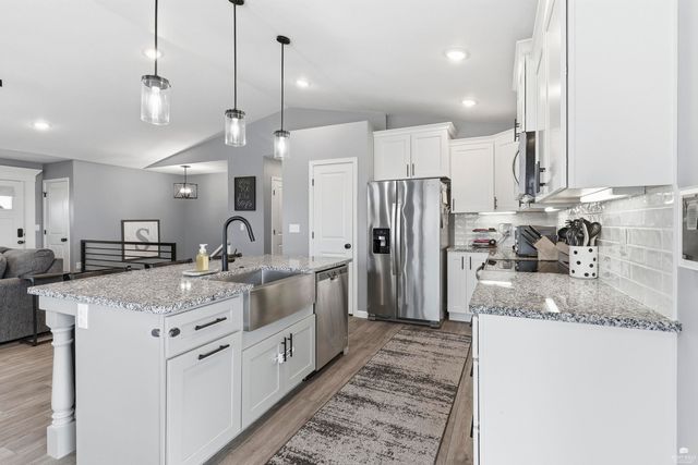 4390 Glen View Drive, Manhattan, KS 66502
