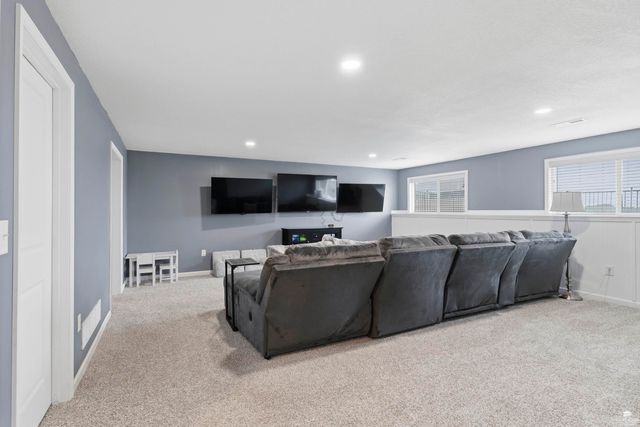 4390 Glen View Drive, Manhattan, KS 66502