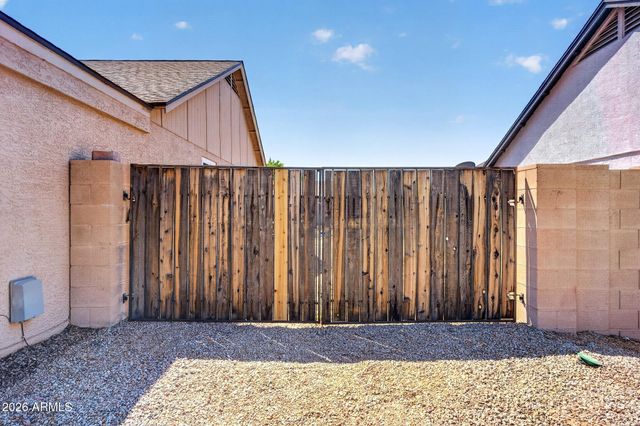 8145 E FOUNTAIN Street, Mesa, AZ 85207