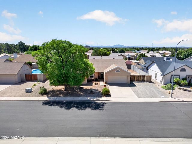 8145 E FOUNTAIN Street, Mesa, AZ 85207