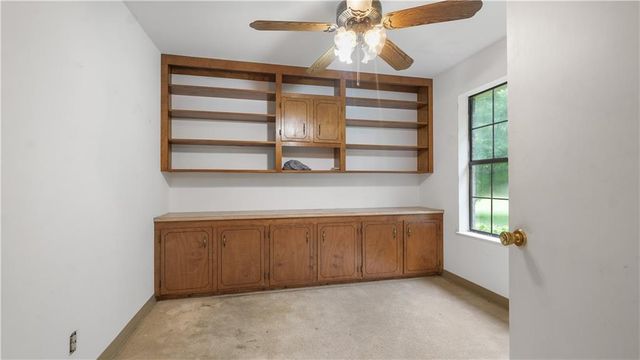28 RIFLE RANGE Road, Pineville, LA 71360