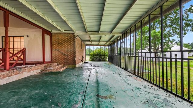 28 RIFLE RANGE Road, Pineville, LA 71360