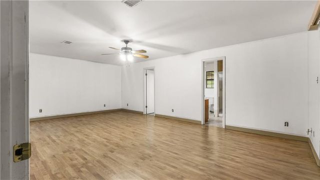 28 RIFLE RANGE Road, Pineville, LA 71360