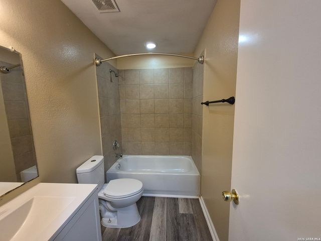 8806 SLUMBER LN, Converse, TX 78109