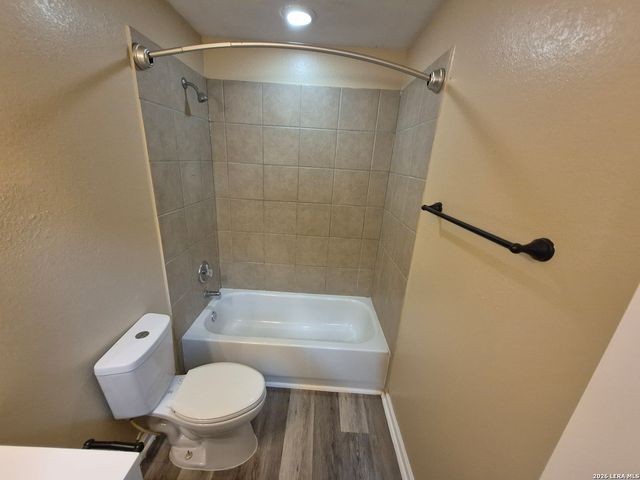 8806 SLUMBER LN, Converse, TX 78109