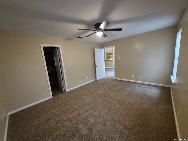 8806 SLUMBER LN, Converse, TX 78109