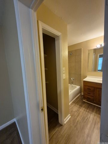 8806 SLUMBER LN, Converse, TX 78109