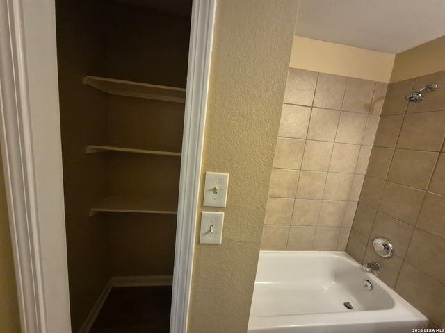 8806 SLUMBER LN, Converse, TX 78109