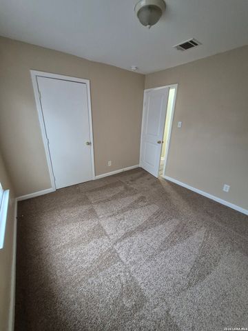 8806 SLUMBER LN, Converse, TX 78109