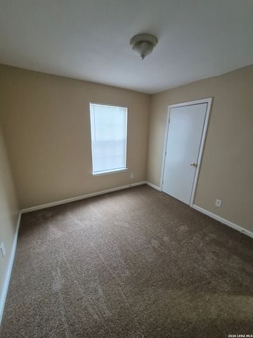 8806 SLUMBER LN, Converse, TX 78109