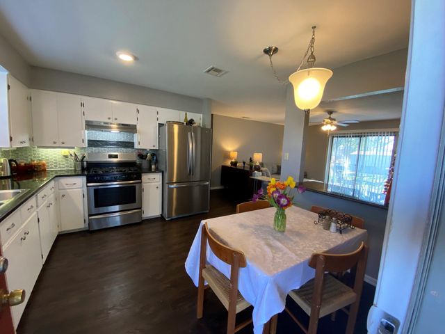 1305 E Main ST, Round Rock, TX 78664