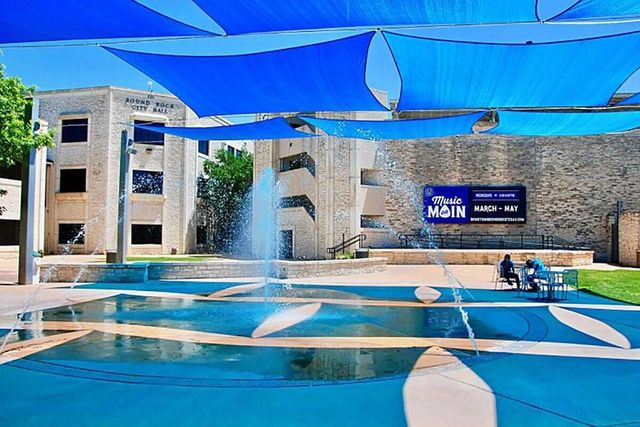 1305 E Main ST, Round Rock, TX 78664