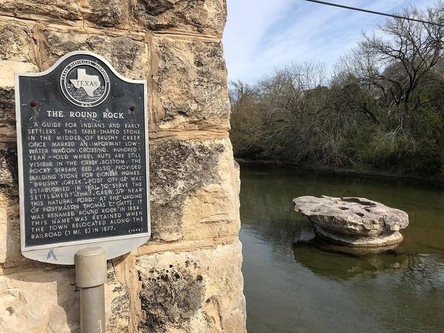 1305 E Main ST, Round Rock, TX 78664
