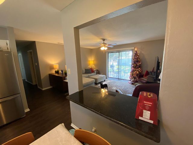 1305 E Main ST, Round Rock, TX 78664