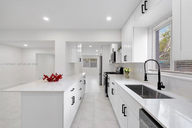 3740 NW 9th Ct, Lauderhill, FL 33311