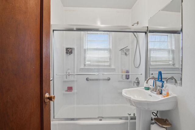 5718 N Cook St, Spokane, WA 99208