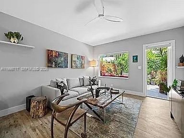 808 NE 17th Way 2, Fort Lauderdale, FL 33304