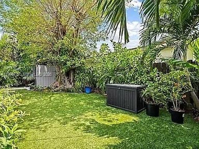 808 NE 17th Way 2, Fort Lauderdale, FL 33304