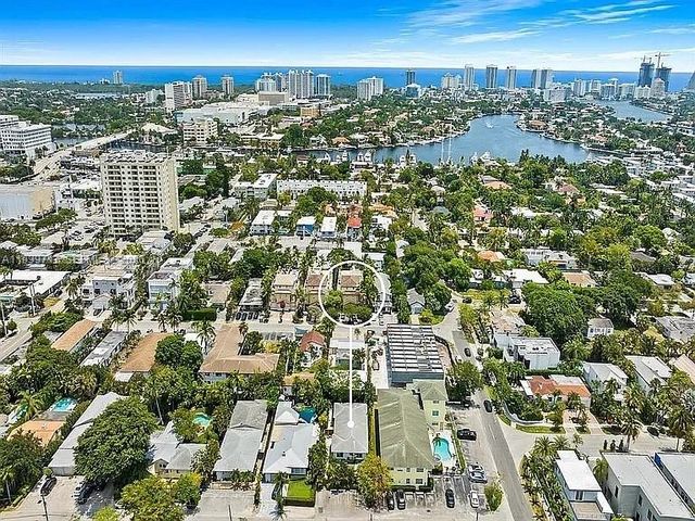 808 NE 17th Way 2, Fort Lauderdale, FL 33304