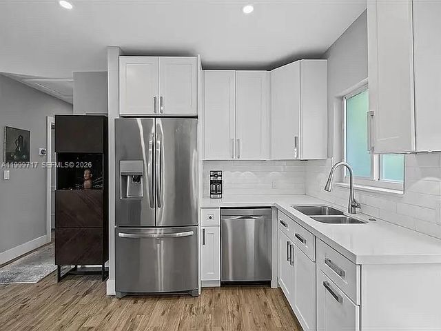 808 NE 17th Way 2, Fort Lauderdale, FL 33304