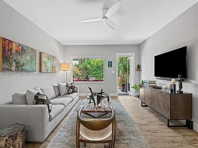 808 NE 17th Way 2, Fort Lauderdale, FL 33304