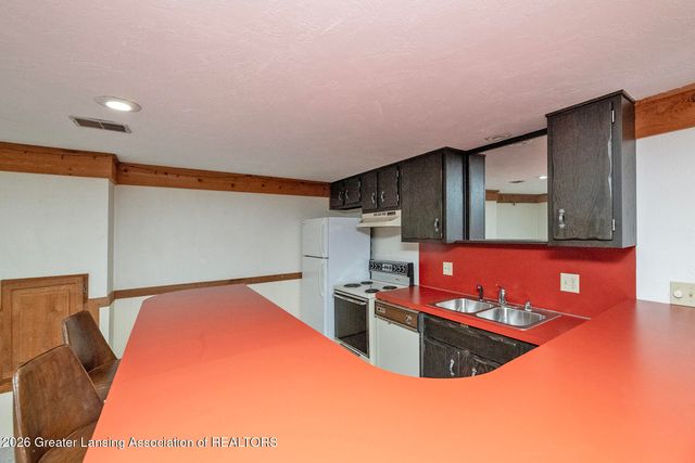 3901 Dobie Road, Okemos, MI 48864