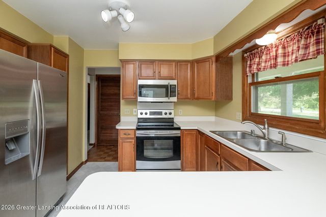 3901 Dobie Road, Okemos, MI 48864