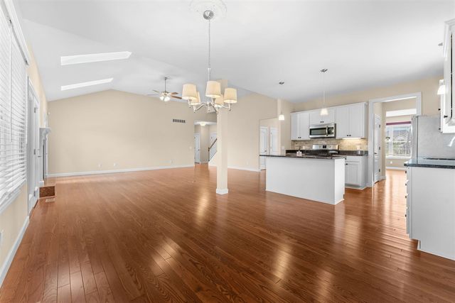 8243 Heathertree Lane, Brighton, MI 48116