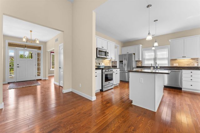 8243 Heathertree Lane, Brighton, MI 48116