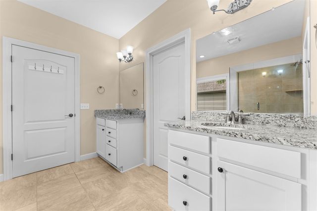 8243 Heathertree Lane, Brighton, MI 48116