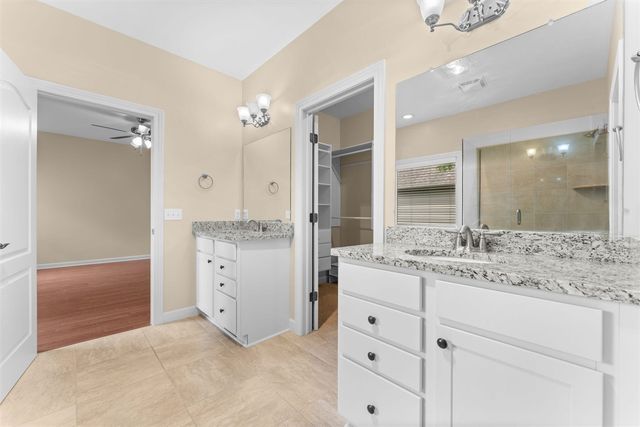 8243 Heathertree Lane, Brighton, MI 48116
