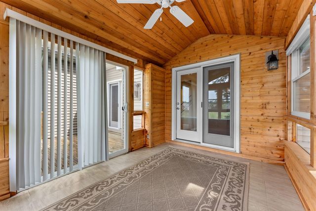 8243 Heathertree Lane, Brighton, MI 48116