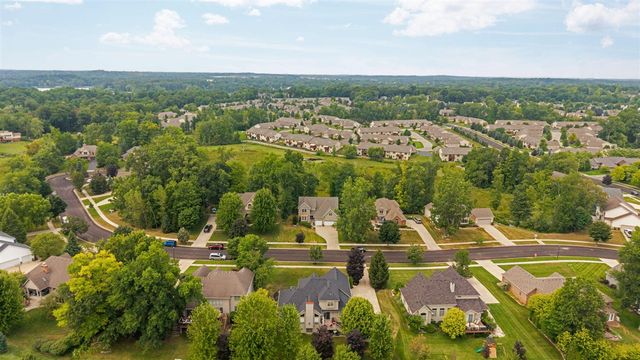 8243 Heathertree Lane, Brighton, MI 48116