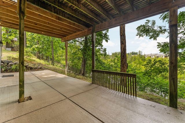 8243 Heathertree Lane, Brighton, MI 48116