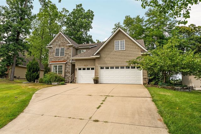 8243 Heathertree Lane, Brighton, MI 48116