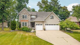 8243 Heathertree Lane, Brighton, MI 48116