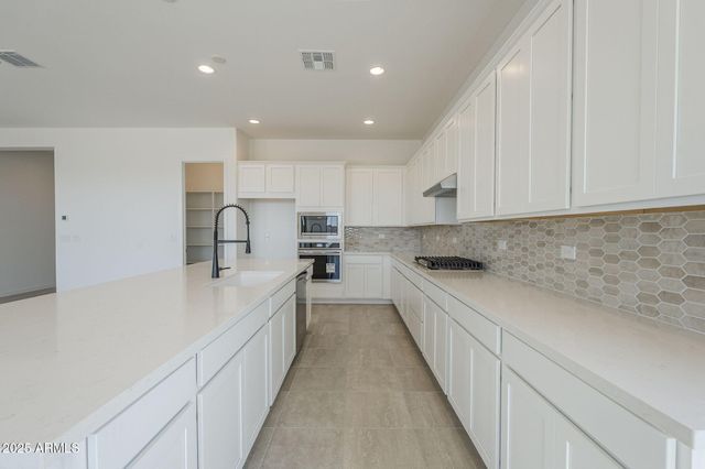 20269 W CATALINA Drive, Buckeye, AZ 85396