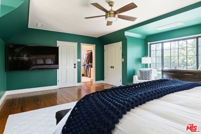 1752 Riverside Drive, Glendale, CA 91201