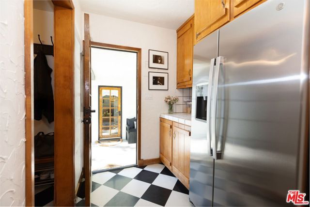 1752 Riverside Drive, Glendale, CA 91201