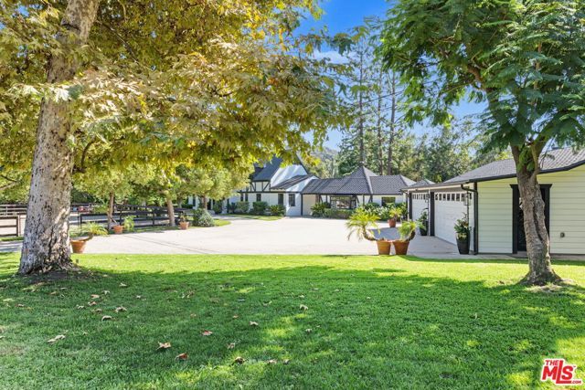 1752 Riverside Drive, Glendale, CA 91201