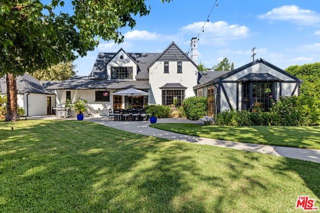 1752 Riverside Drive, Glendale, CA 91201