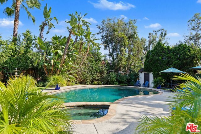 1752 Riverside Drive, Glendale, CA 91201