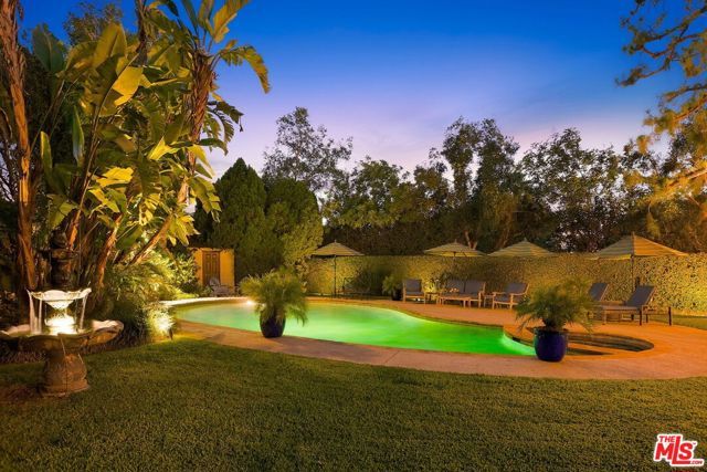 1752 Riverside Drive, Glendale, CA 91201