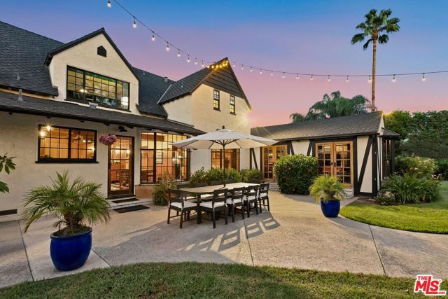 1752 Riverside Drive, Glendale, CA 91201