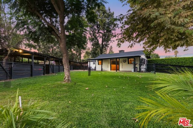 1752 Riverside Drive, Glendale, CA 91201